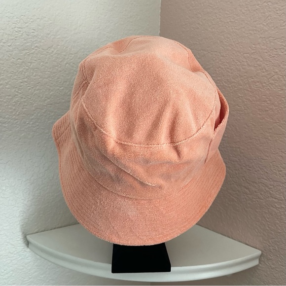 Lack of Color NWT Wave Bucket Hat in Peach. Size M-L - Picture 4 of 7